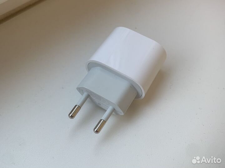 Зарядное устройство на iPhone