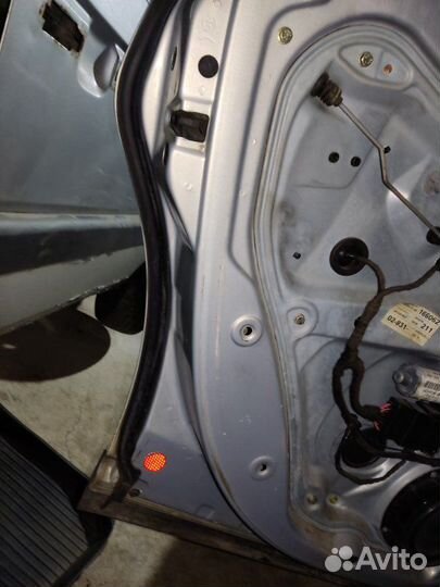 Дверь задняя левая Volkswagen Passat B5 седан 1.8T