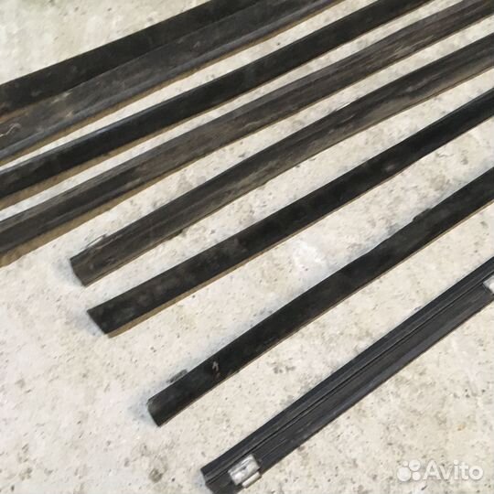 Уплотнители стекол Mercedes W210