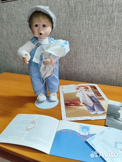 Кукла фарфоровая коллекционная