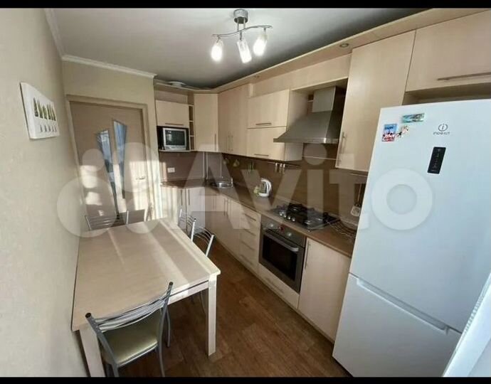 3-к. квартира, 60 м², 3/10 эт.