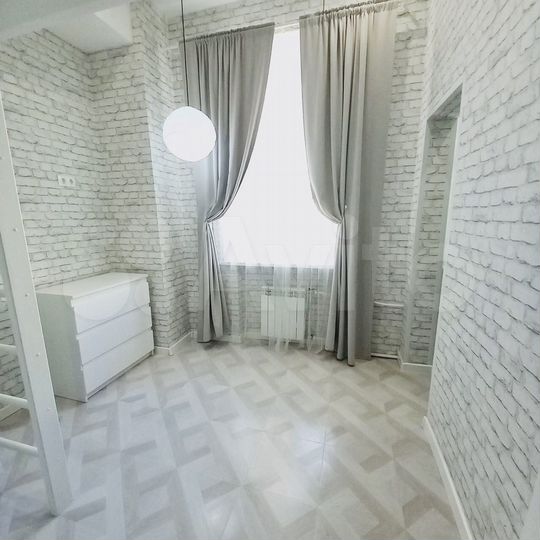 Комната 15 м² в 5-к., 2/5 эт.