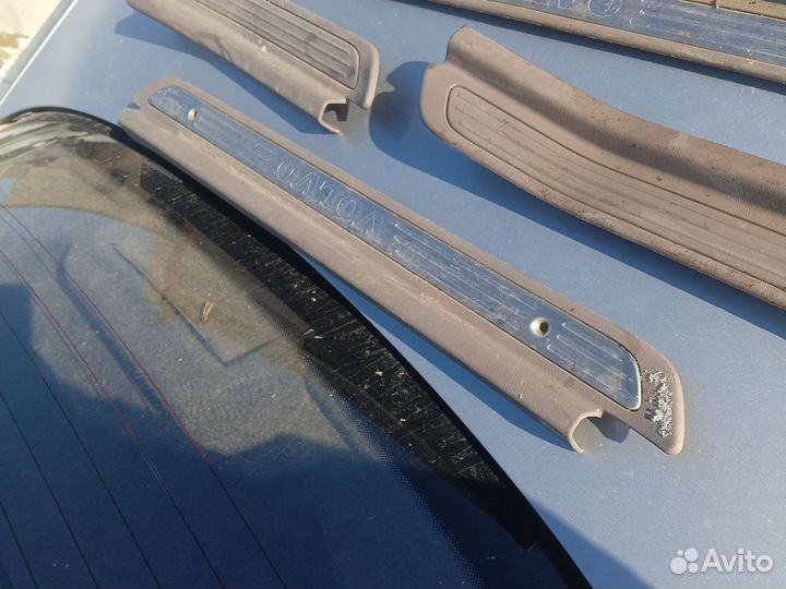 Внутренняя накладка порога volvo s40