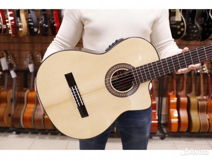 Martinez MFG-RS-CE - электроакустическая классичес