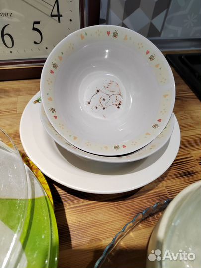 Посуда: тарелки, кувшин, сковорода и др