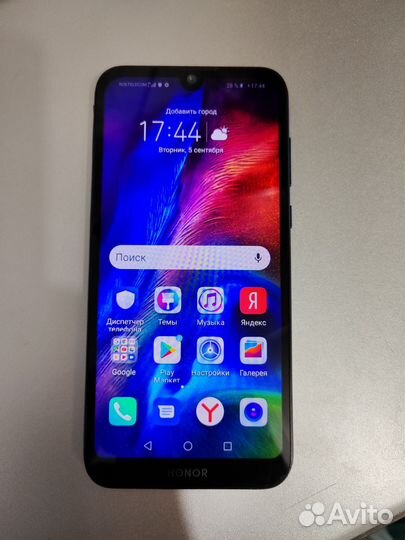 Телефон honor 8s 2/32gb