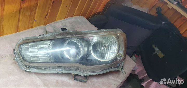 Фара передняя левая Митсубиси Лансер 10