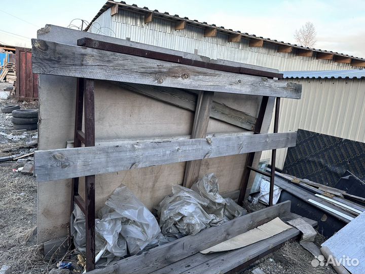 Пирамида для хранения стекла