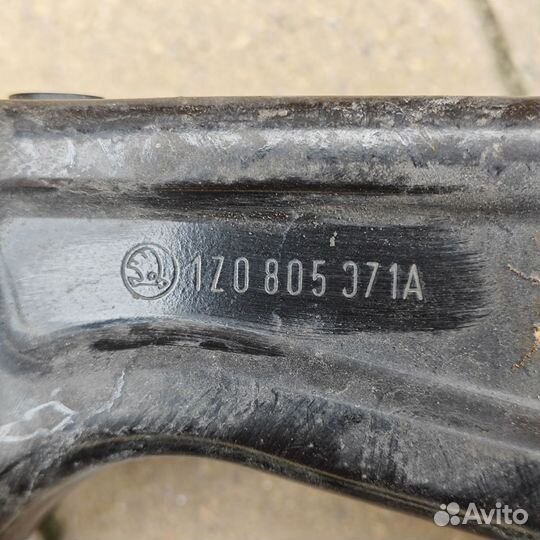 Кронштейн фары Skoda Octavia (A5) 2004-2013