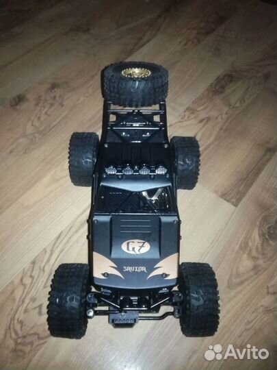 Модель на р\у. Краулер 4WD. 1:12