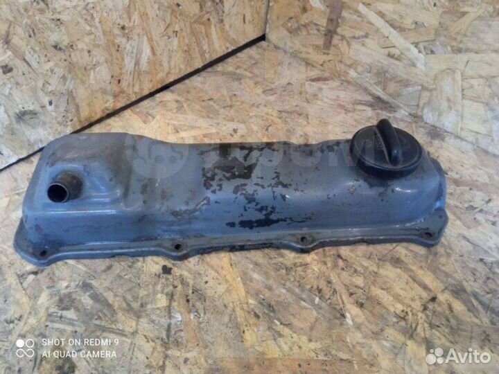 Клапанная крышка Audi 80 B3