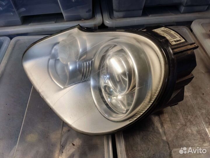 Фара левая ксенон трещина Порш Каен 955