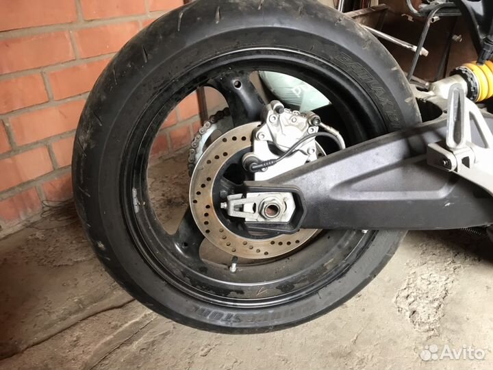 Monster 696 маятник