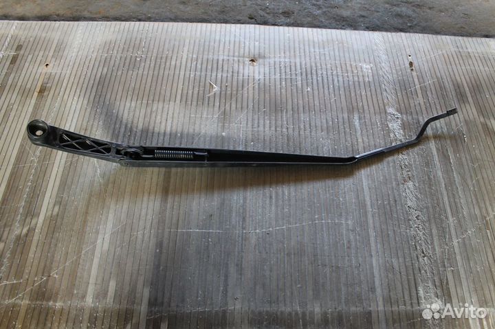 Поводок дворника KIA RIO 3 2011 правый