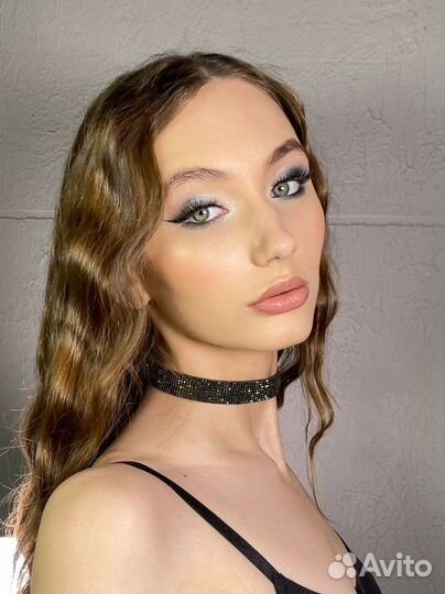 Модель на макияж для съемки рилс