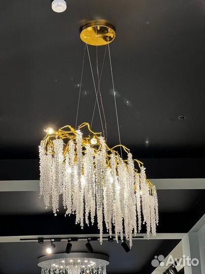 Люстра с хрустальными гроздьями 100х40 см