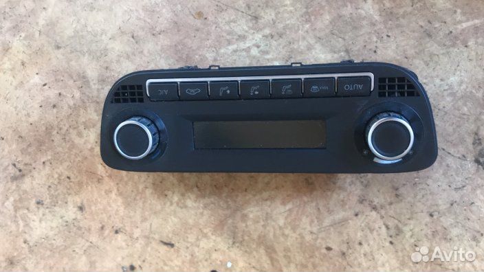 Блок управления климатической установкой VW Polo