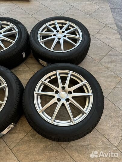 Комплект летних колес 215/55R17 5x114.3