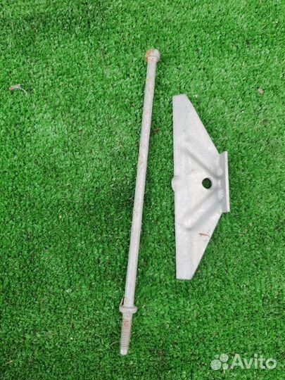 Крепление аккумулятора Bmw X5 E53 M54B30 2005