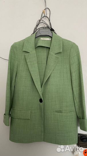 Костюм женский