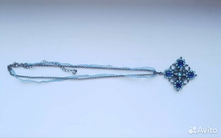 Комплект кулон и серьги Avon