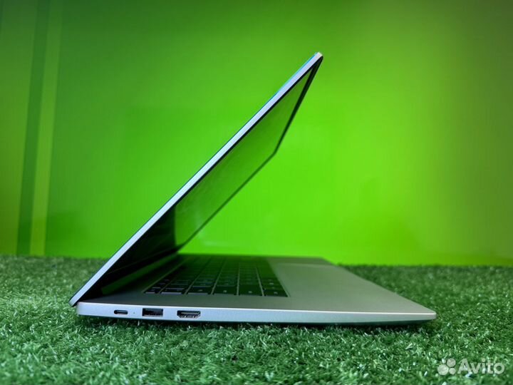 Ультрабук Honor MagicBook / Core i5 / Iris Xe