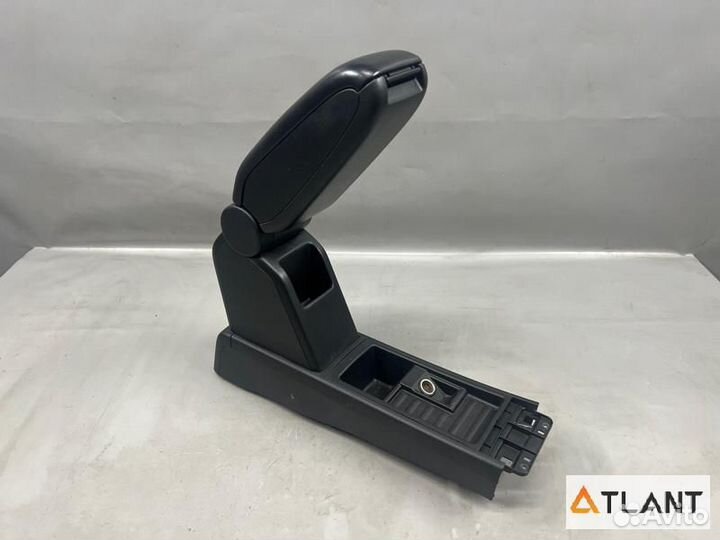 Бардачок между сиденьями nissan tiida,tiida latio