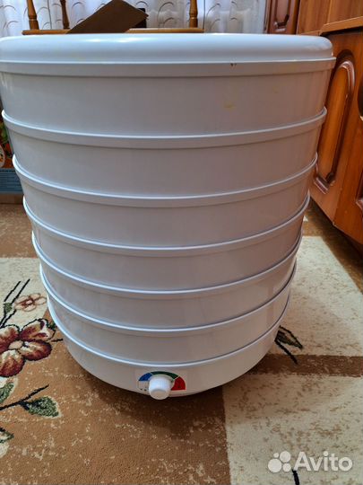 Сушилка для овощей и фруктов ветерок 2