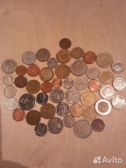 Набор начинающего нумизмата из 50 монет (Экзотика)