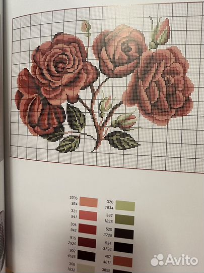 Книга по вышивке крестом Monique Bonnin