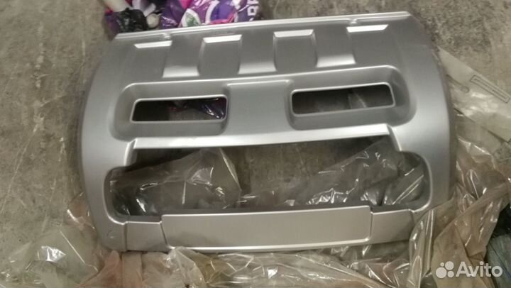 Накладка на бампер VW Тouareg