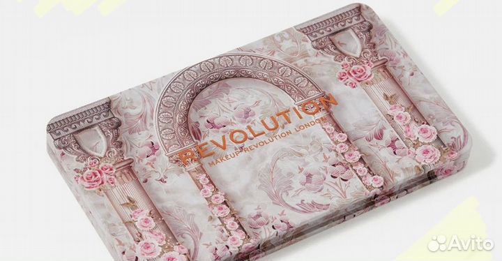 Палетка теней для век makeup revolution