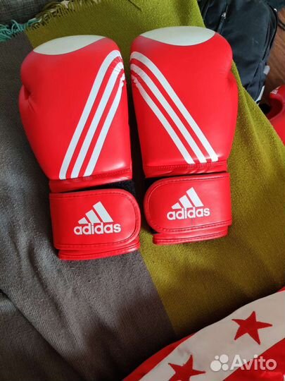 Боксерские/кикбоксерские перчатки 10oz