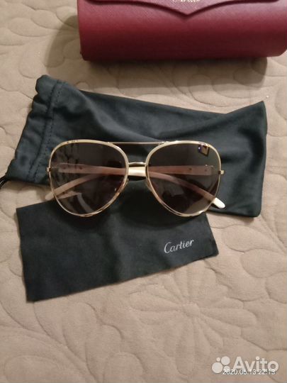 Очки солнцезащитные