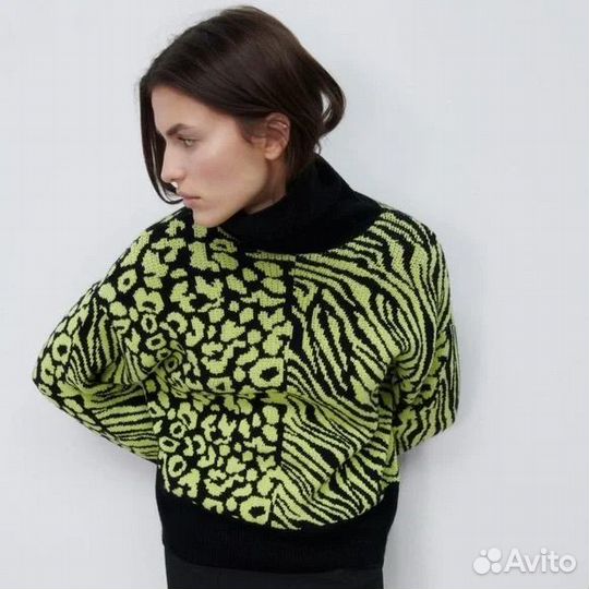 Свитер женский zara animal print с воротником