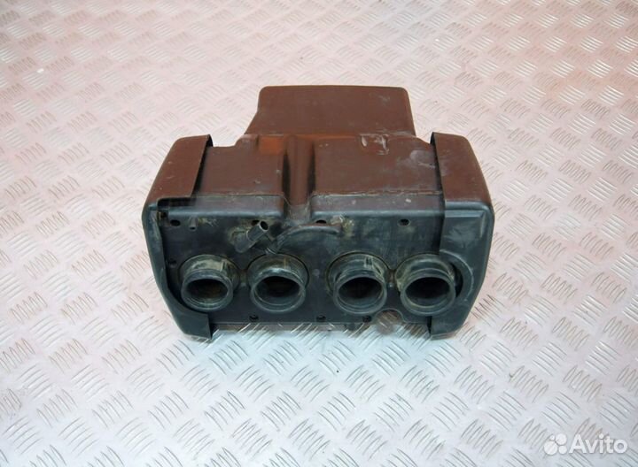 Корпус воздушного фильтра Yamaha FZ400