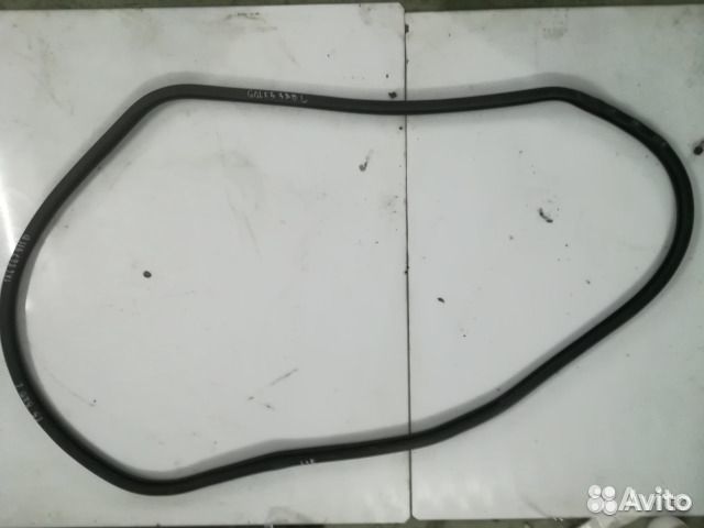 Уплотнитель заднего дверного проёма Гольф 5