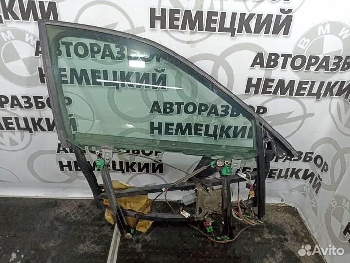 Стеклоподъемник передний правый Audi A4 B5