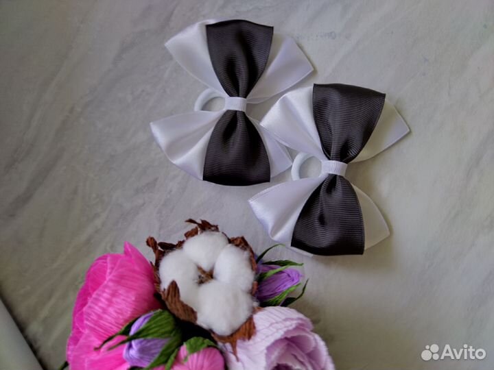 Бантики из атласных лент