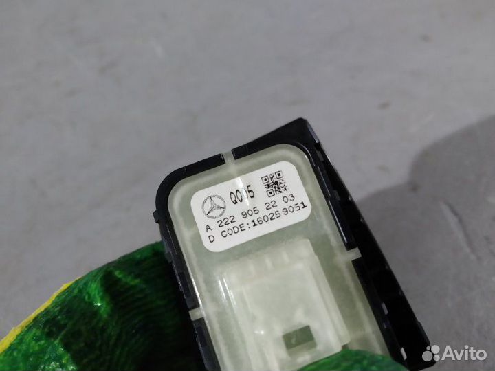 Кнопка стеклоподъемника задняя Mercedes C-Class