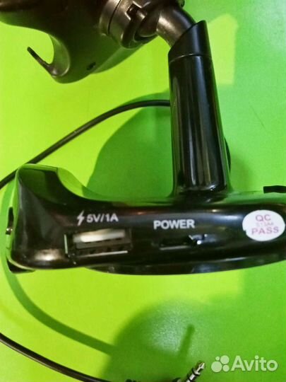 Держатель для телефона в машину с транмиттером FM