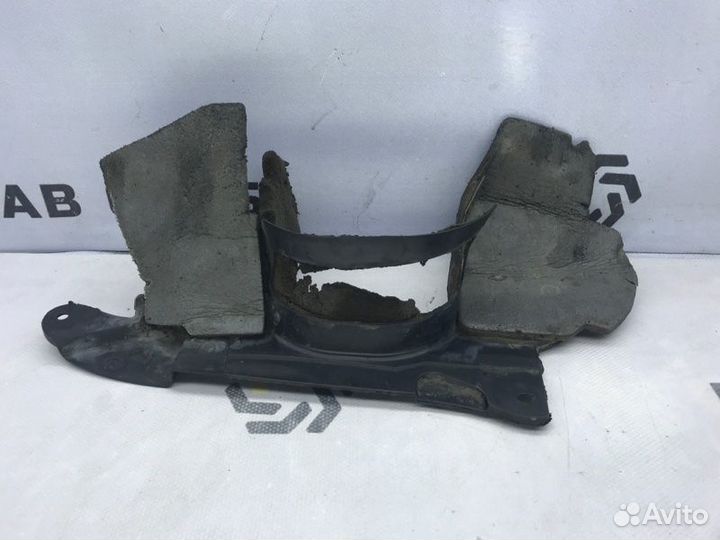 Кожух приводного вала левый Audi A6 C6 BPP 2.7 TDI