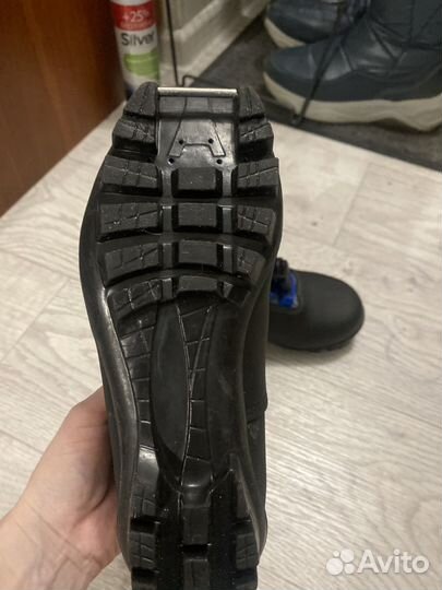 Лыжные ботинки