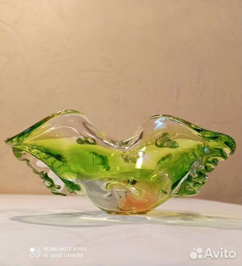 Ваза-конфетница из гнутого стекла