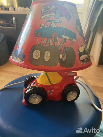 Лампа настольная гонки