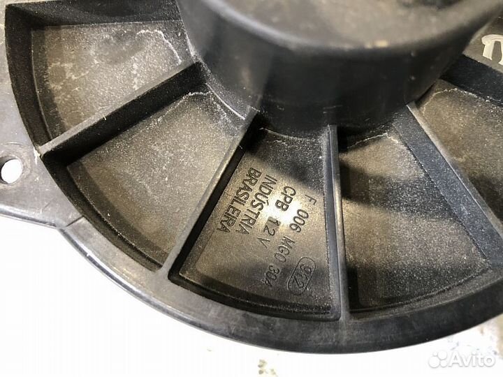 Моторчик отопителя Toyota Corolla AE100 CE101