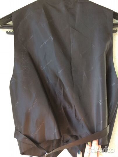 Костюм тройка