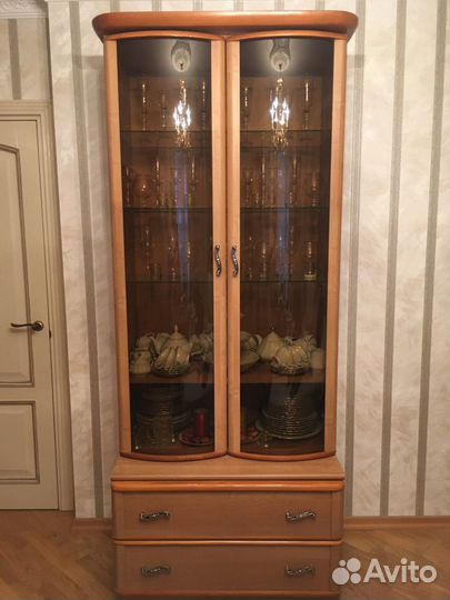 Мебельная стенка, с элементами массива