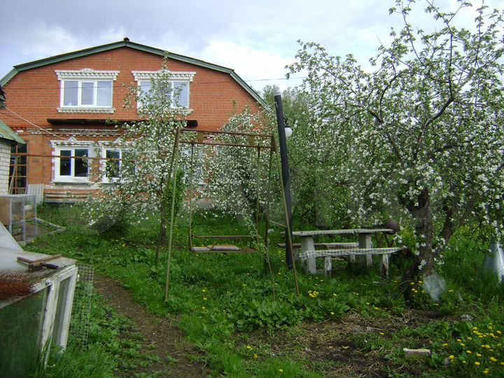 Дом 200 м² на участке 28 сот.