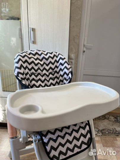Детский стульчик для кормления